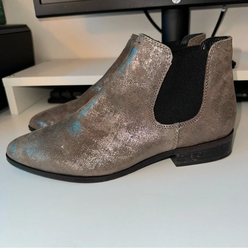 Chelsea Crew Black Label Dapper Shimmer Slip On Boots | Size 38